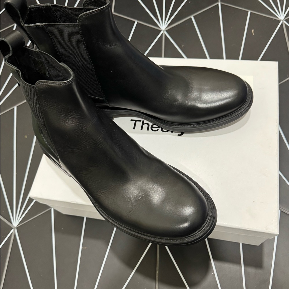 NWT: Theory Black Leather Men's Chelsea Boots